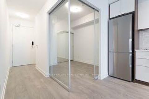 Photo 6 at 410 - 543 Richmond Street W, Waterfront Communities C1, Toronto