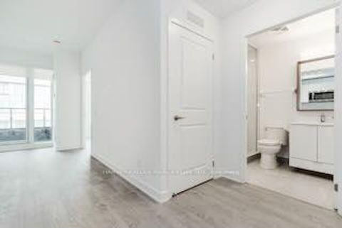 Photo 13 at 410 - 543 Richmond Street W, Waterfront Communities C1, Toronto