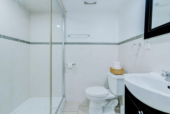 Photo 22 at 1190 Windgrove Square, Liverpool, Pickering