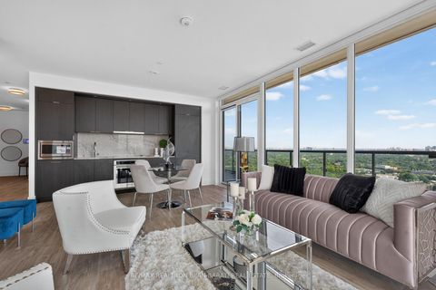 Photo 4 at 3104 - 10 INN ON THE PARK Drive, Don Mills, Toronto