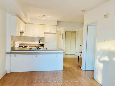 Photo 2 at 105 - 2351 Kennedy Road, Malvern West, Toronto