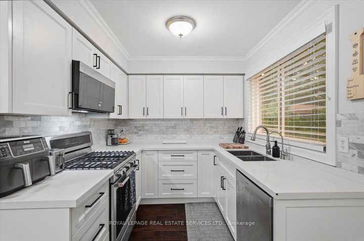 Photo 6 at 5185 Bunton Crescent, Orchard, Burlington