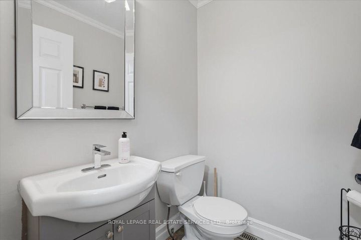 Photo 7 at 5185 Bunton Crescent, Orchard, Burlington