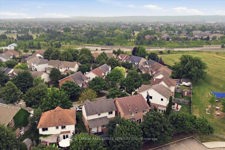 Photo 19 at 5185 Bunton Crescent, Orchard, Burlington