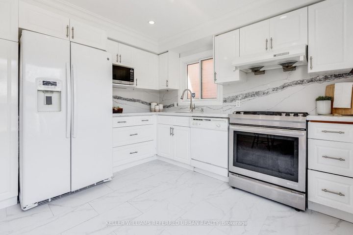 Photo 18 at 554 Mclevin Avenue, Malvern, Toronto
