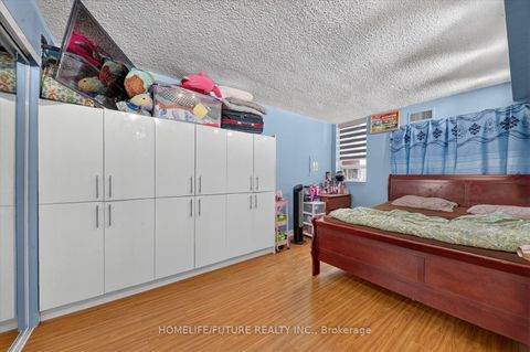 Photo 16 at 708 - 2460 Eglinton Avenue E, Eglinton East, Toronto