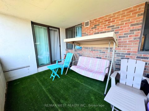 Photo 13 at 801 - 3380 Eglinton Avenue E, Scarborough Village, Toronto