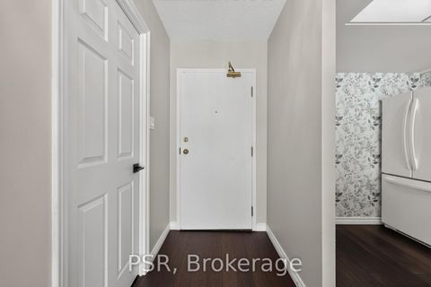 Photo 4 at 806 - 270 Davis Drive, Central Newmarket, Newmarket