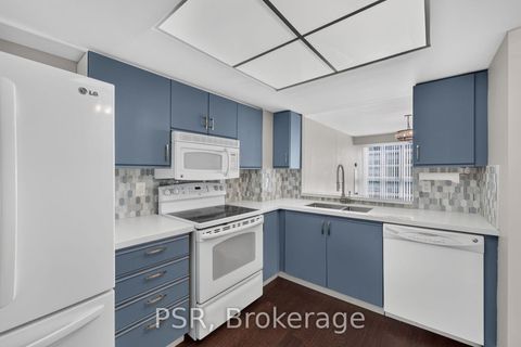 Photo 7 at 806 - 270 Davis Drive, Central Newmarket, Newmarket