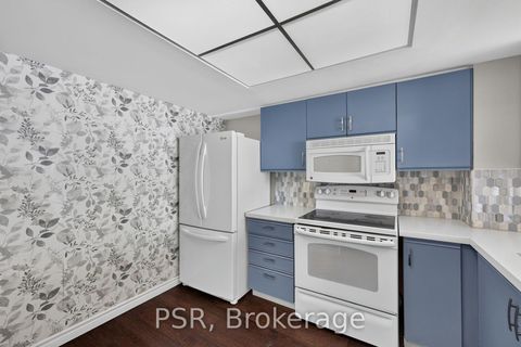 Photo 9 at 806 - 270 Davis Drive, Central Newmarket, Newmarket