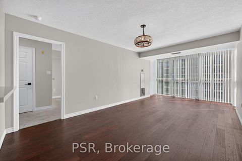 Photo 10 at 806 - 270 Davis Drive, Central Newmarket, Newmarket