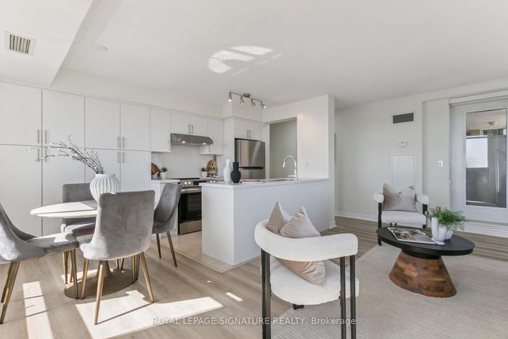 Photo 7 at 1307 - 18 Kenaston Gardens, Bayview Village, Toronto