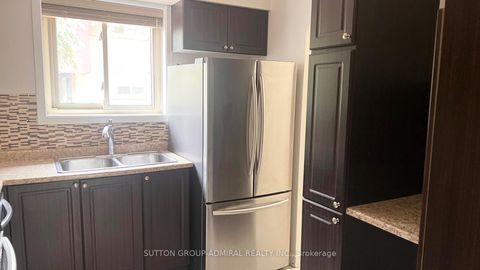 Photo 10 at 73 - 6 Esterbrooke Avenue, Don Valley Village, Toronto