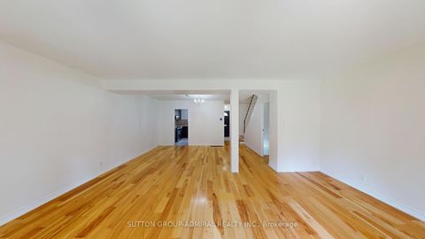 Photo 11 at 73 - 6 Esterbrooke Avenue, Don Valley Village, Toronto