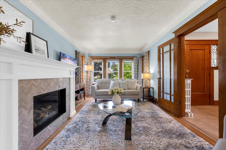 Photo 4 at 99 Tuxedo Avenue S, Delta, Hamilton