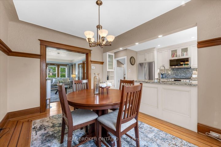 Photo 9 at 99 Tuxedo Avenue S, Delta, Hamilton