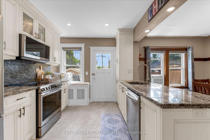 Photo 12 at 99 Tuxedo Avenue S, Delta, Hamilton