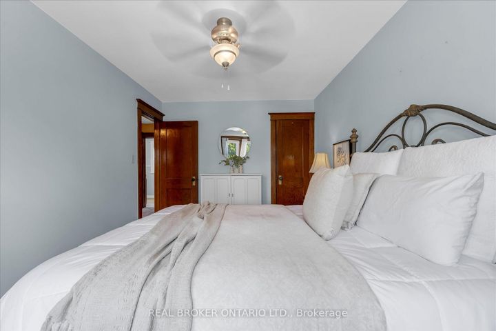Photo 18 at 99 Tuxedo Avenue S, Delta, Hamilton