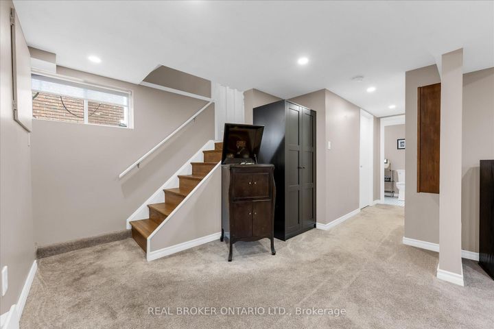 Photo 33 at 99 Tuxedo Avenue S, Delta, Hamilton