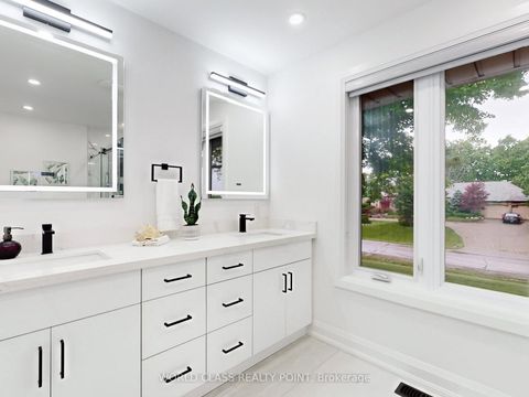 Photo 5 at 60 Kleins Ridge, Kleinburg, Vaughan