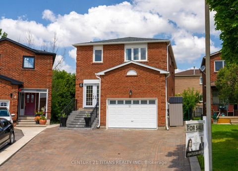 Photo 1 at 6 Blossom Court, West Woodbridge, Vaughan