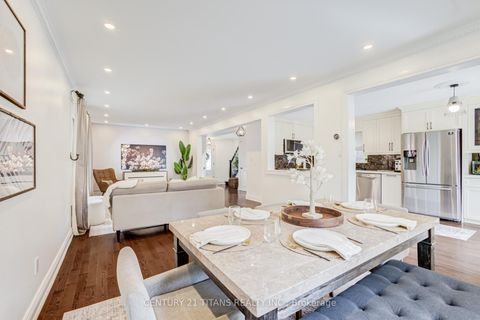 Photo 11 at 6 Blossom Court, West Woodbridge, Vaughan