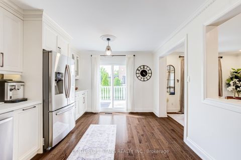 Photo 18 at 6 Blossom Court, West Woodbridge, Vaughan