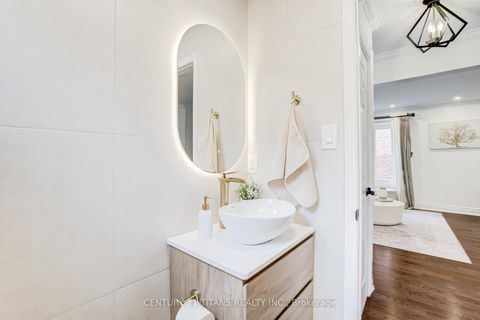 Photo 19 at 6 Blossom Court, West Woodbridge, Vaughan