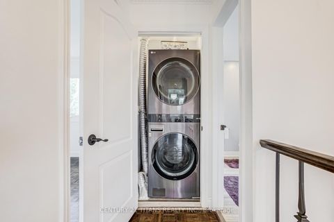 Photo 28 at 6 Blossom Court, West Woodbridge, Vaughan