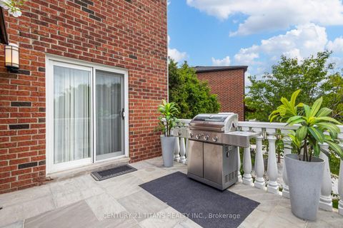 Photo 32 at 6 Blossom Court, West Woodbridge, Vaughan
