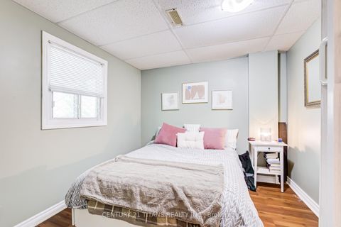 Photo 38 at 6 Blossom Court, West Woodbridge, Vaughan