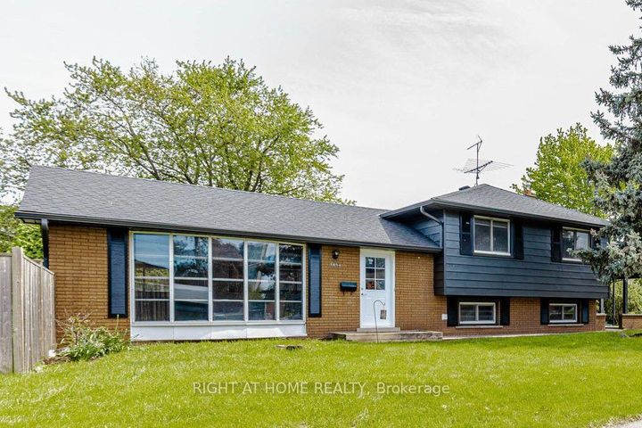 Photo 1 at 5154 New Street, Appleby, Burlington