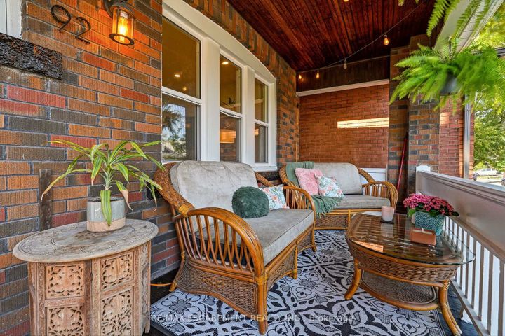 Photo 2 at 92 PROVINCE Street, Delta, Hamilton