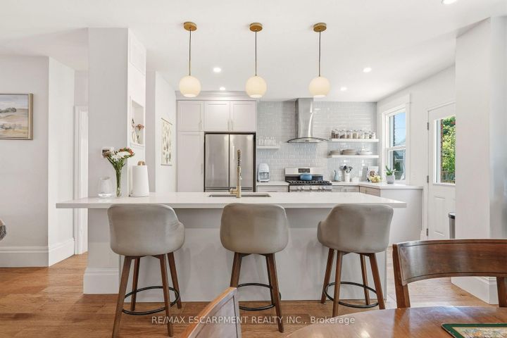 Photo 5 at 92 PROVINCE Street, Delta, Hamilton