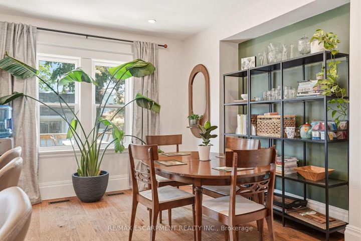 Photo 9 at 92 PROVINCE Street, Delta, Hamilton