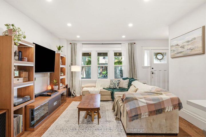 Photo 12 at 92 PROVINCE Street, Delta, Hamilton