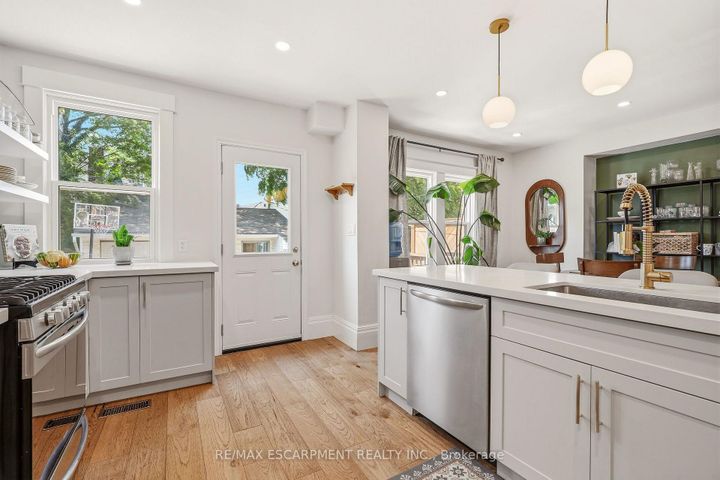 Photo 18 at 92 PROVINCE Street, Delta, Hamilton