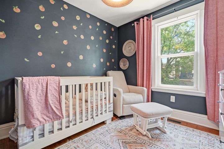 Photo 19 at 92 PROVINCE Street, Delta, Hamilton