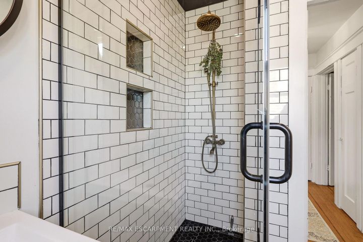 Photo 25 at 92 PROVINCE Street, Delta, Hamilton