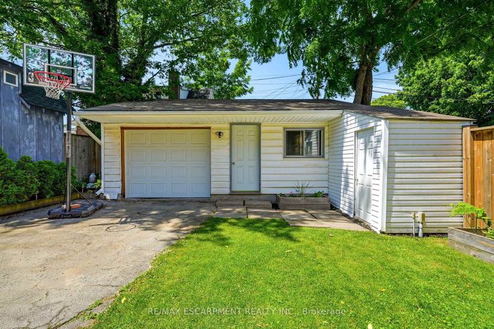 Photo 42 at 92 PROVINCE Street, Delta, Hamilton