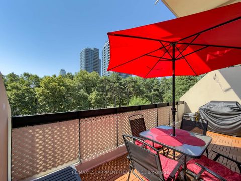 Photo 10 at 227 - 2 Valhalla Inn Road, City Centre West, Toronto