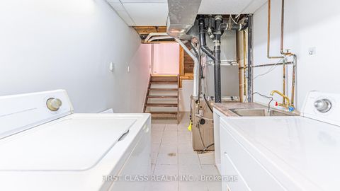 Photo 34 at 102 Jenny Wrenway Way, Hillcrest Village, Toronto