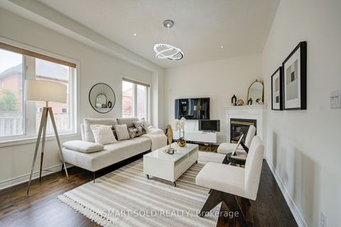 Photo 11 at 48 Ravel Drive, Patterson, Vaughan