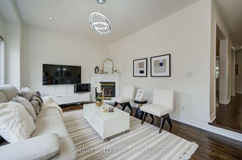 Photo 12 at 48 Ravel Drive, Patterson, Vaughan