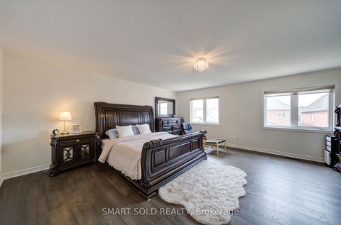 Photo 18 at 48 Ravel Drive, Patterson, Vaughan
