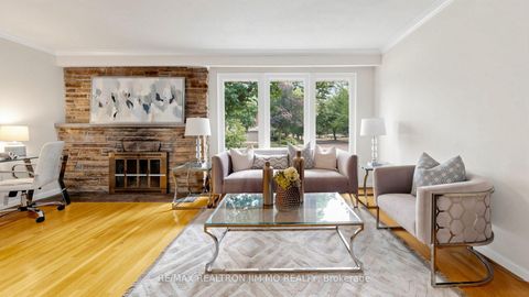 Photo 6 at 40 Ravencliff Crescent, Sullivan, Toronto
