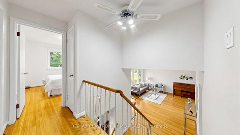Photo 15 at 40 Ravencliff Crescent, Sullivan, Toronto