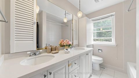 Photo 24 at 40 Ravencliff Crescent, Sullivan, Toronto