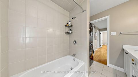 Photo 25 at 40 Ravencliff Crescent, Sullivan, Toronto