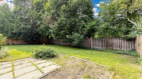 Photo 49 at 40 Ravencliff Crescent, Sullivan, Toronto